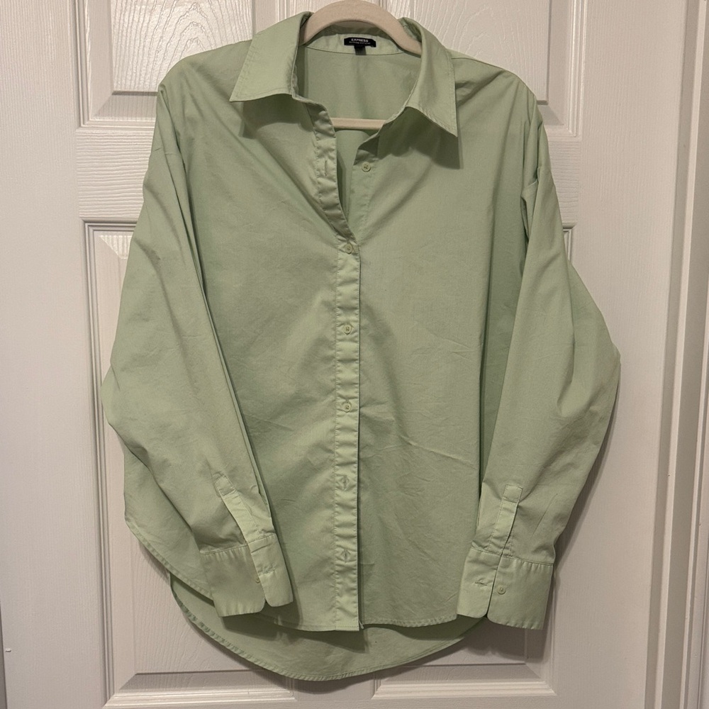 Classic Women's Button-Up Shirt in Light Sage